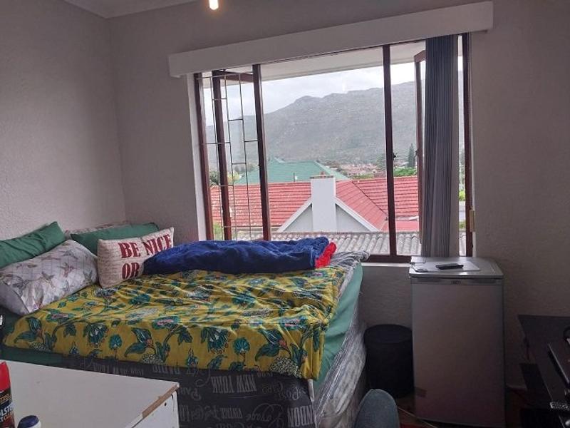 To Let 2 Bedroom Property for Rent in Fish Hoek Western Cape